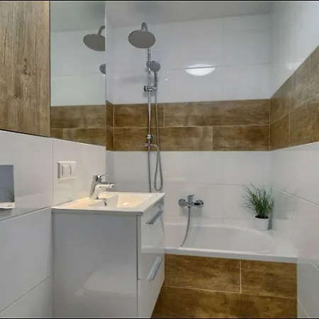 Apartment P&o Saska Kepa